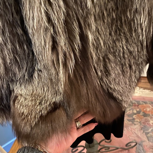 FOX: Authentic Grey Fox Fur Jacket / Cape - Picture 9 of 14